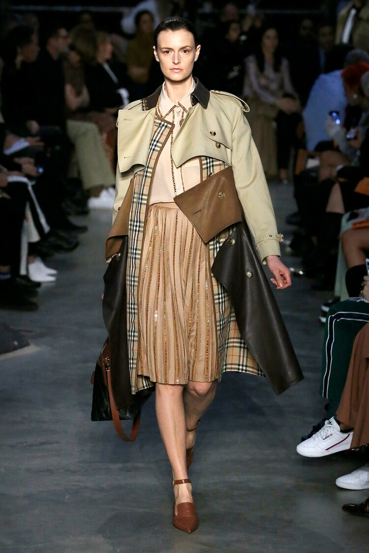 「别样」- 时髦风衣,它是春季小情调