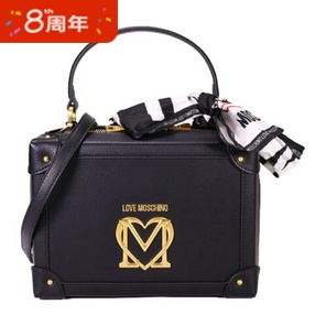 莫斯奇诺黑盒子包¥654
MK低至3折起 null WINNER STEP