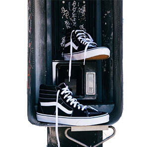 精品折扣推荐
大家都在买的6折Vans null 6PM