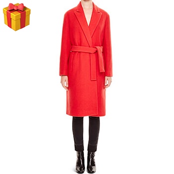 别样新年红色系列之
红色外套来一件 你是冬日里最靓丽�的身影 Bloomingdales
