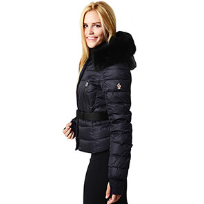 有了Moncler
冬天再冷也能时髦
 null Harrods