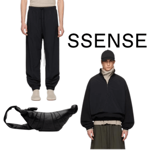 SSENSE春夏新款上线
Lemaire牛角包¥5k入手 undefined SSENSE